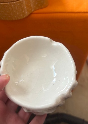 Beden ten rengi Renk Bej Gri Kafatası Figürü küllük