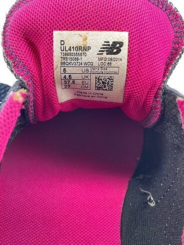 37,5 Beden lacivert Renk New Balance Spor Ayakkabı %70 İndirimli.