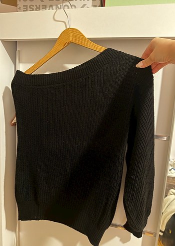 Tek Omuz Siyah Triko Kadın Kazak - Görsel 2