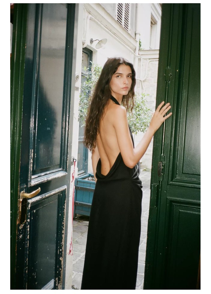 Uzun Siyah Drapeli Elbise - Görsel 2