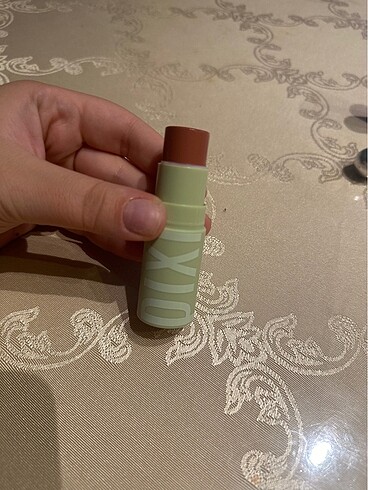  Beden pixi lip balm