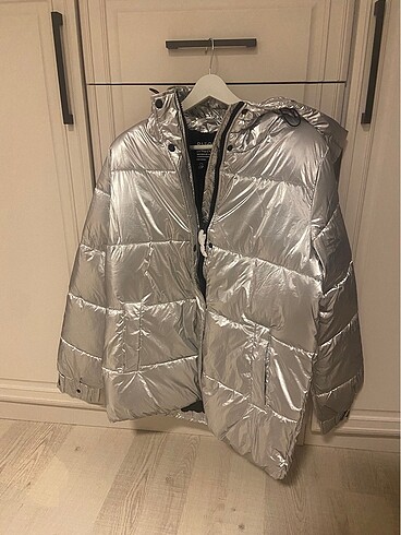 Stradivarius metalik mont