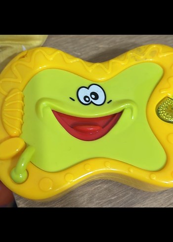 Fisher Price Renkli Müzikli Oyuncak Gitar