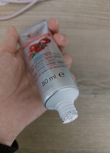 Diğer Claderm Kil Maskesi Pomegranate