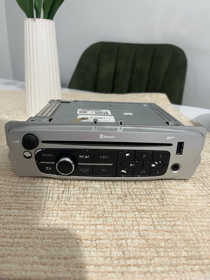 MEGANE 3 ORJİNAL TEYP VE EKRAN - Görsel 2