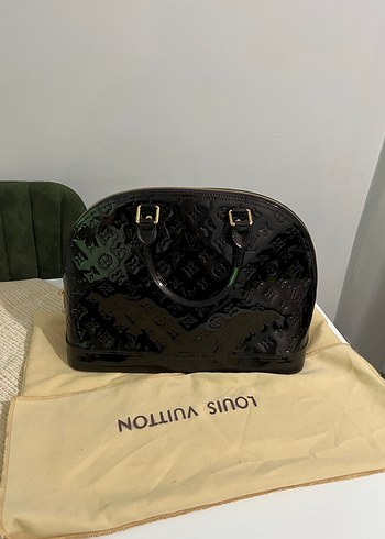 Parlak LV Kadın Deri Çanta - Görsel 2