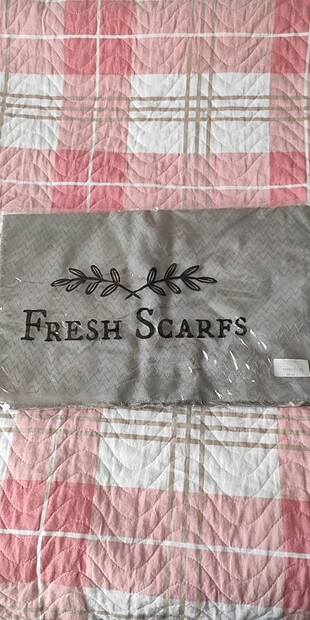 Fresh Scarfs zikzak desen şal