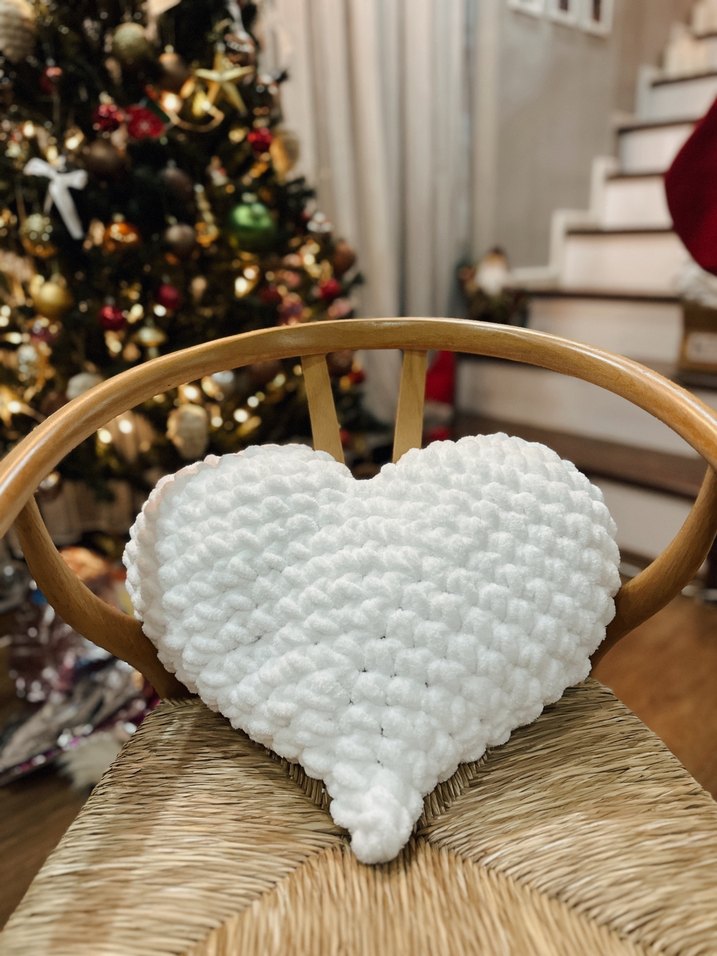 Puffy Beyaz Kalpli yastık - Görsel 5