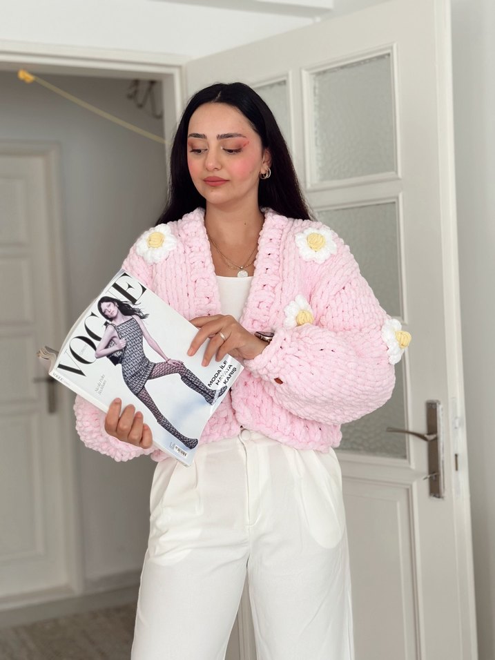 Puffy Örgü Kadın pembe çiçekli Hırka - Görsel 4