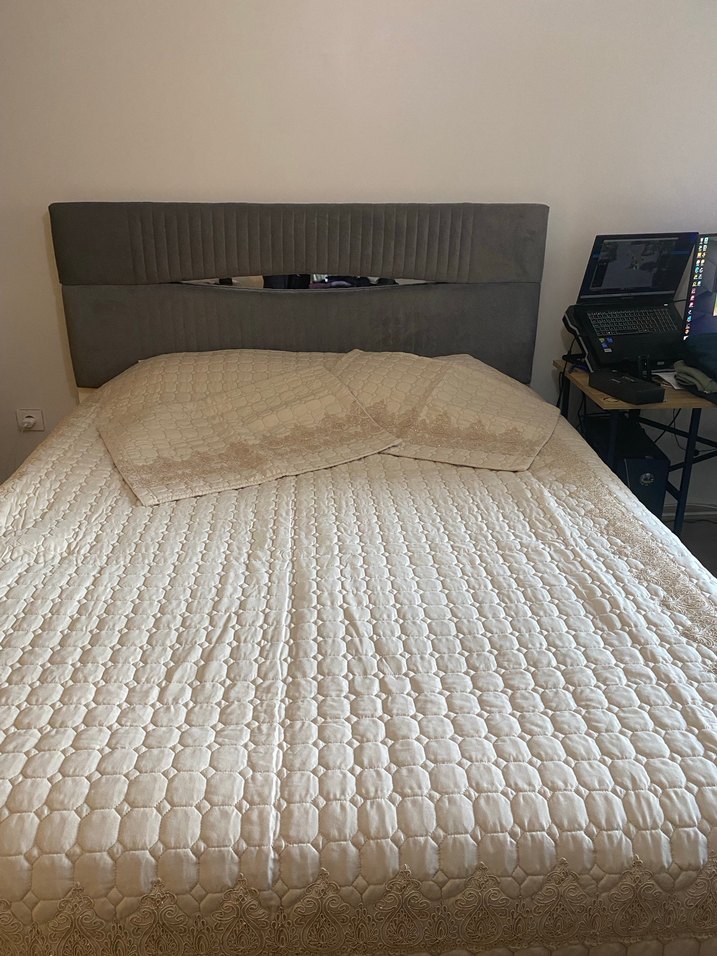 Parlak Beyaz Düz Yatak Örtüsü - Görsel 3