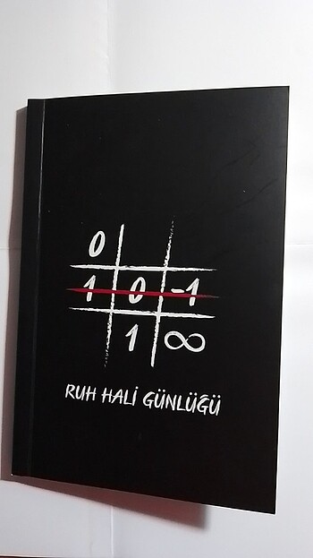  Beden Kimse Gerçek Değil (KUTULU SET)