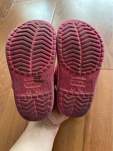 24 Beden Orijinal crocs terlik