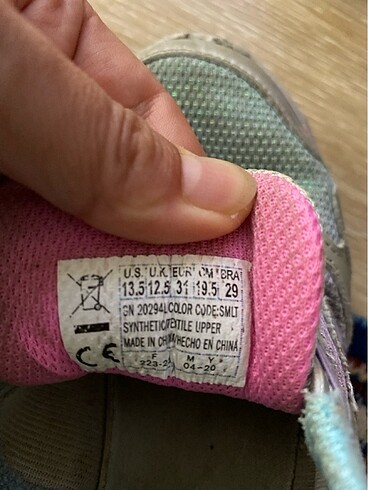 31 Beden çeşitli Renk Skechers orjinal kız çocuk ayakkabısı