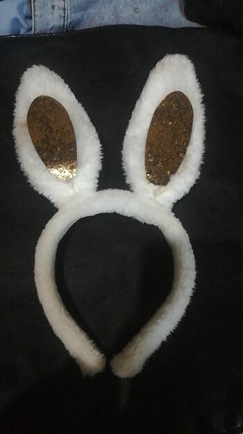 Tavşan kulaklı taç toka