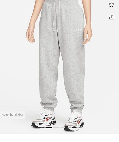 m Beden nike eşofman