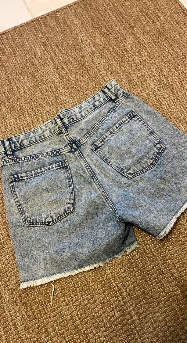 Kadın Mavi Yırtık Jean Şort - Görsel 3