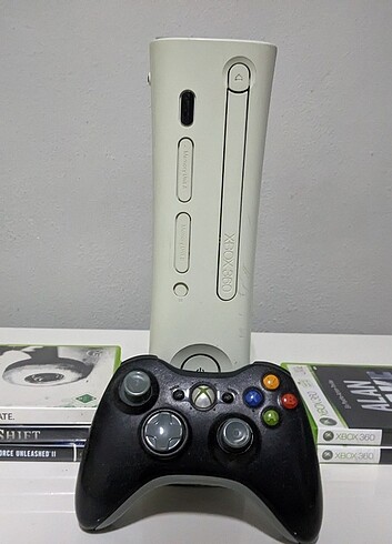 Xbox 360 + Kol +, 4 Orijinal Oyun + 60 GB Oyun