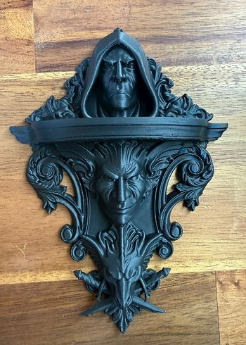 Koyu Siyah Gotik Figürlü Raf 20cm - Görsel 2