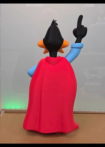Süperman Kostümlü Daffy Duck Figürü 30cm - Görsel 5