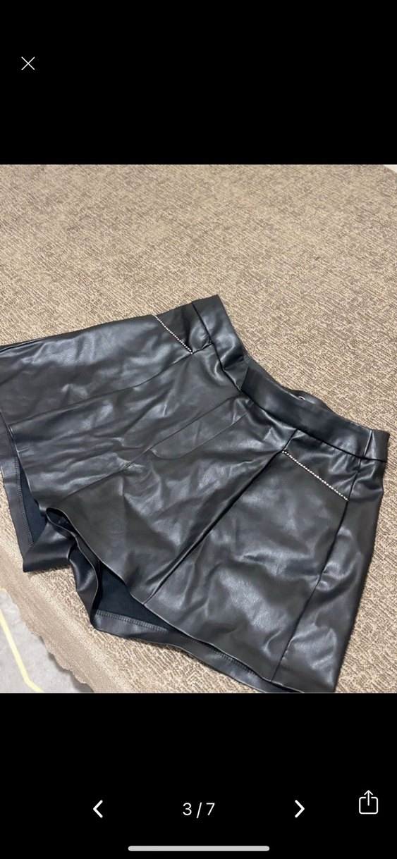 Siyah Deri Mini Şort - Görsel 2