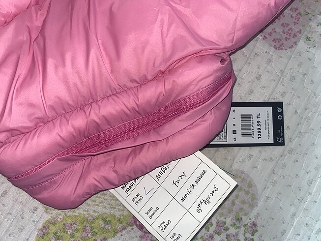 Mavi Jeans pembe renkli mavi marka mont