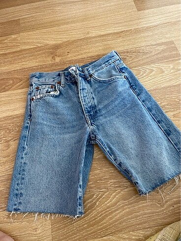 Zara bermuda şort
