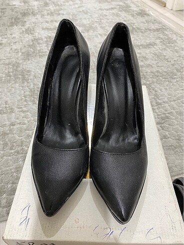 Siyah Stiletto topuk ayakkabı