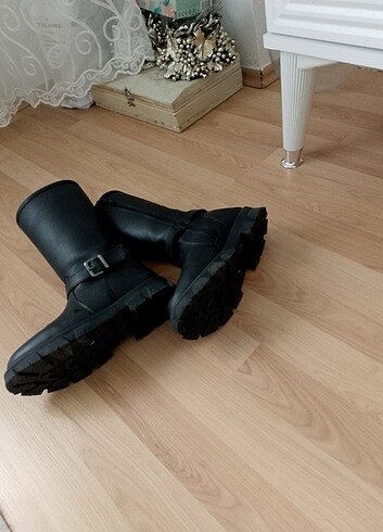 35 no kiz çocuk botu 