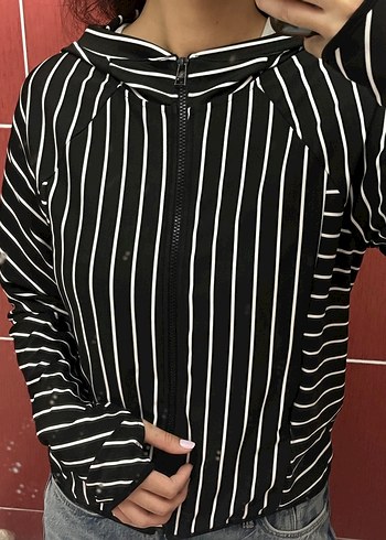 Çizgili Fermuarlı Siyah Kadın Ceket - Görsel 3