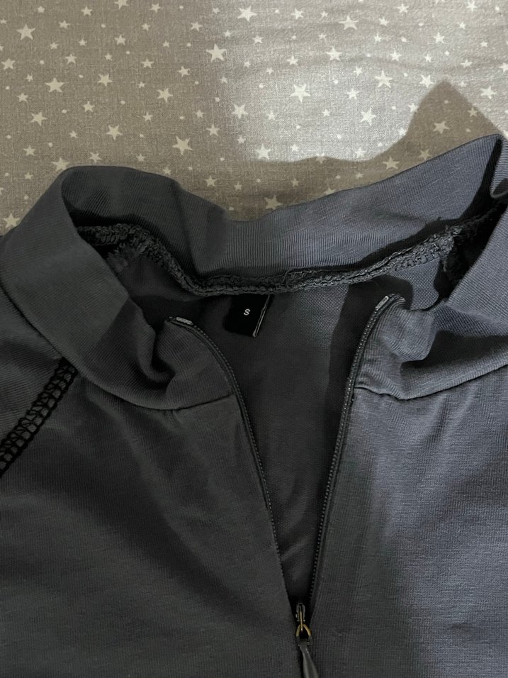 Gri Yarım Fermuarlı Kısa Kollu body - Görsel 2