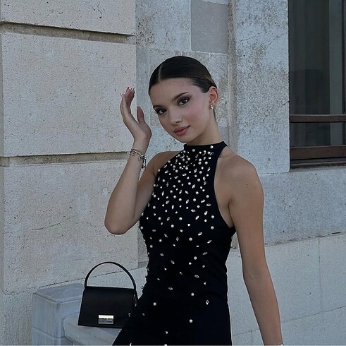 Zara Parlak taşlı dikişsiz halter elbise