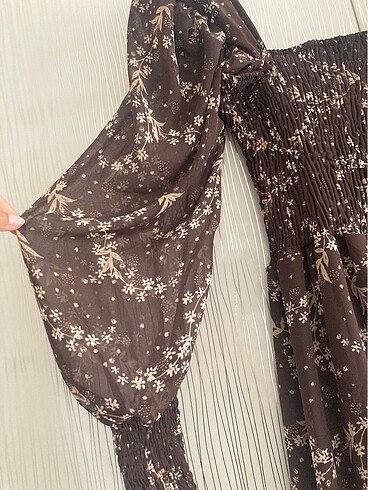 s Beden kahverengi Renk Kahverengi krem çiçekli kolları tül elbise