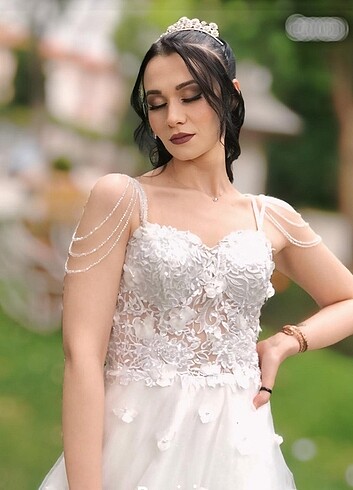 Tasarımcı Helen model gelinlik