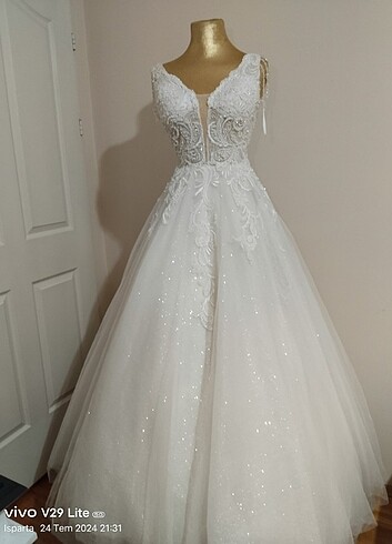 Taşlı model gelinlik