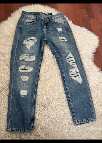Kadın Gri Yırtık Bol Kesim Denim Jean