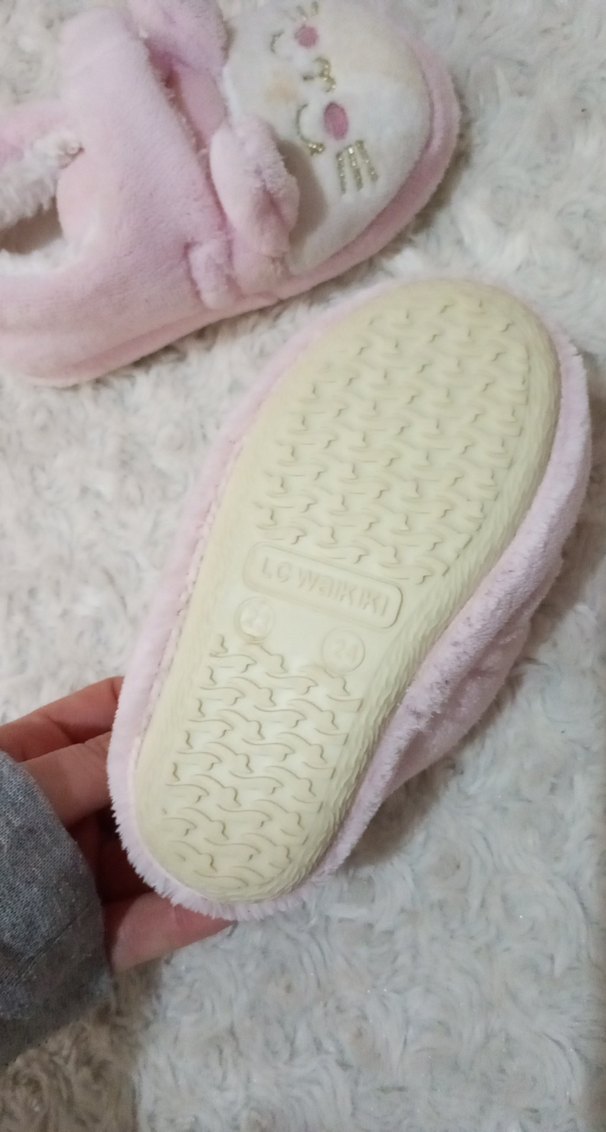 Kız Çocuk Pembe Kürklü Nakışlı Ev ayakkabısı - Görsel 4