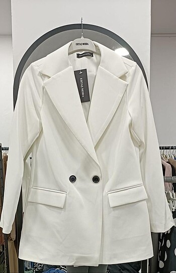 Beyaz blazer ceket