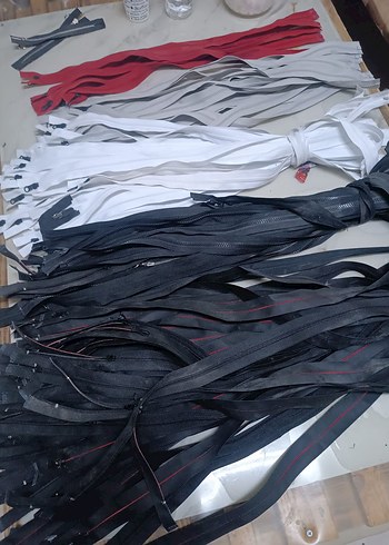 Çeşitli Renklerde Fermuarlar - Street Wear toplu fiyat - Görsel 8