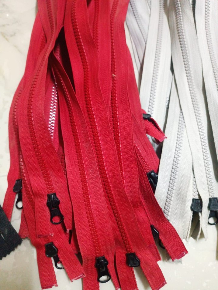 Çeşitli Renklerde Fermuarlar - Street Wear toplu fiyat - Görsel 3