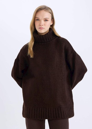 Kahverengi Boğazlı Örgü Yün Kazak - Görsel 3