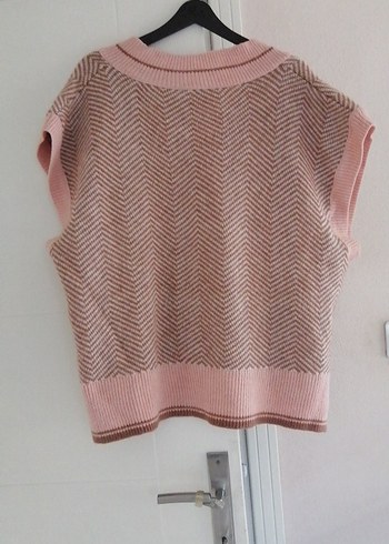 V Yaka Bej Kısa Triko Süveter - Görsel 2