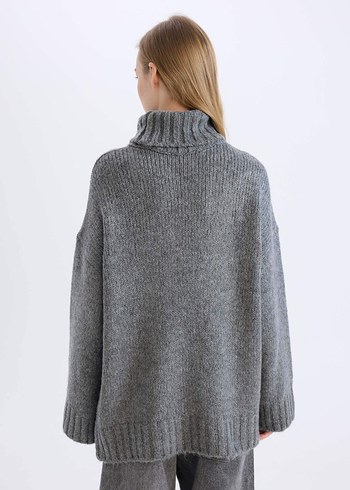 Gri Yüksek Yakalı Örgü Kadın Kazak - Görsel 3