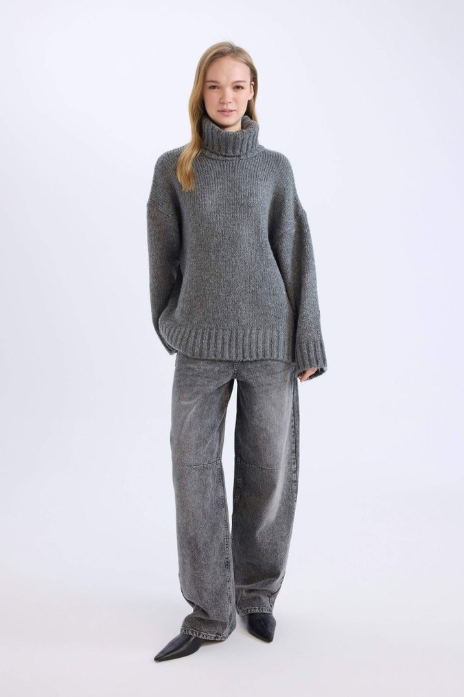 Gri Yüksek Yakalı Örgü Kadın Kazak - Görsel 2