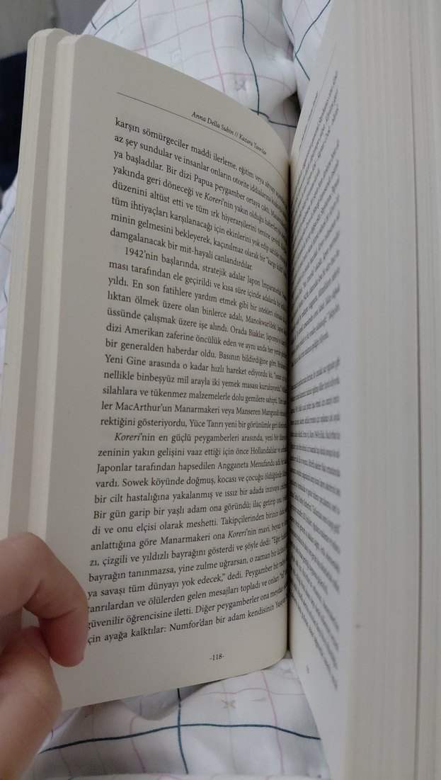 Kazara Tanrılar - Anna Della Subin - Görsel 3