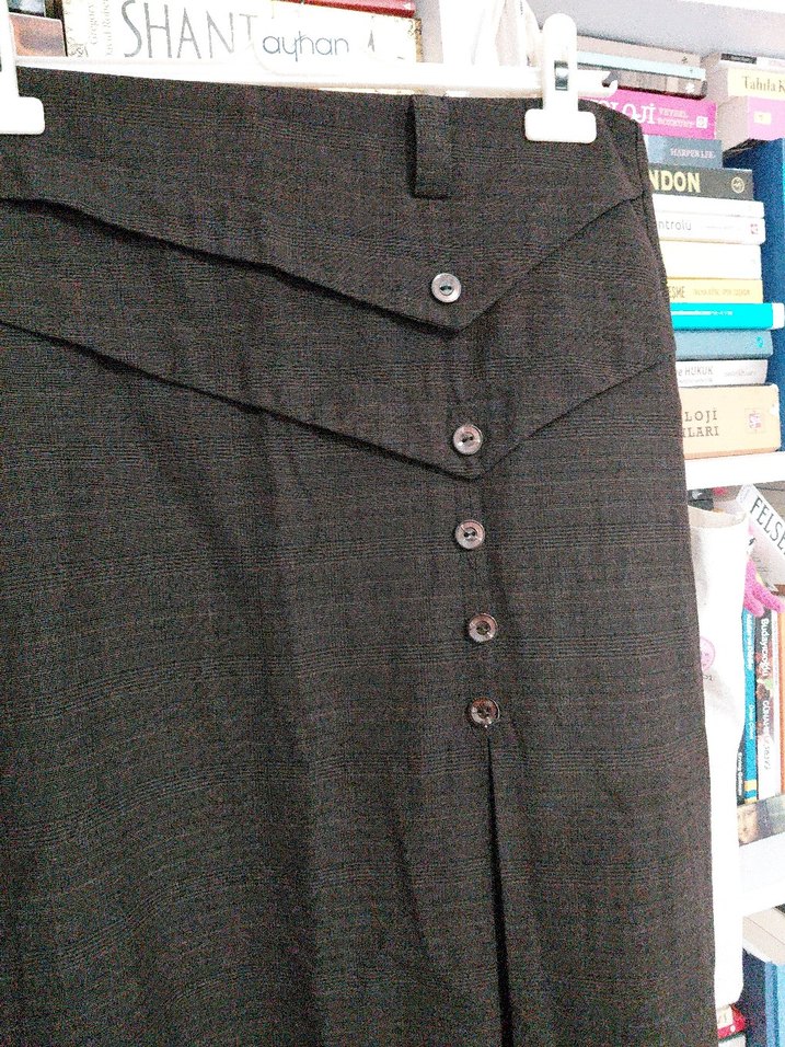 Düğmeli Siyah Midi Kadın Etek - Görsel 2