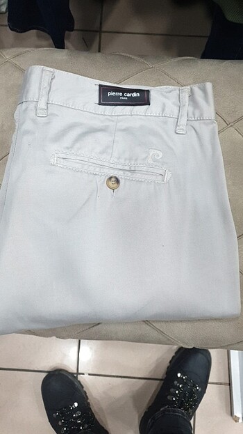 PİERCARDİN KANVAS PANTOLON BU 48 BEDEN DİR BU.
