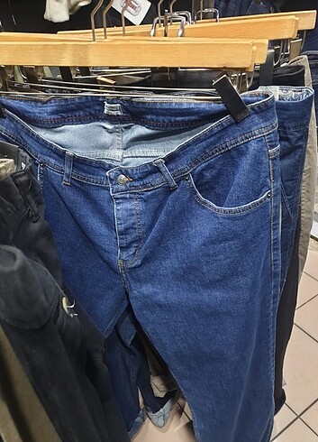 Massimo Dutti MASSİMO KANVAS PANTOLON DERİ KEMER HEDİYEDİR.