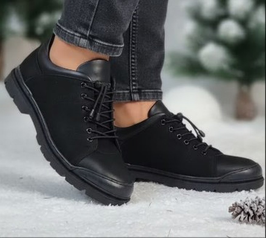 Siyah Bağcıklı Erkek Günlük Spor Ayakkabı
41-42-43-44 - Görsel 2