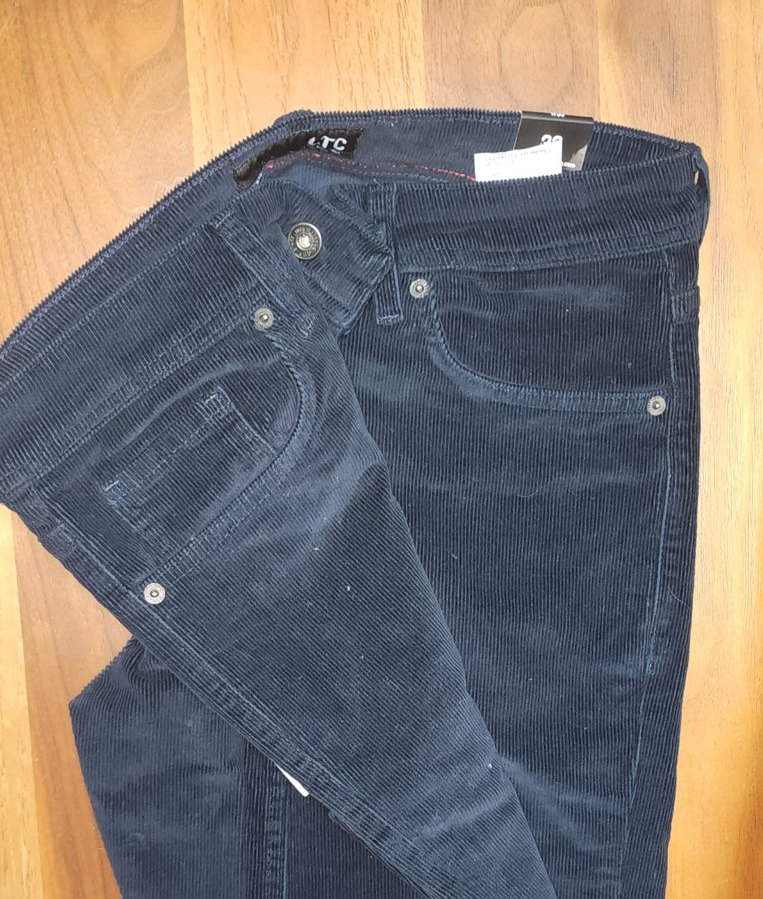 Erkek Lacivert Düğmeli Kadife Pantolon - Görsel 3