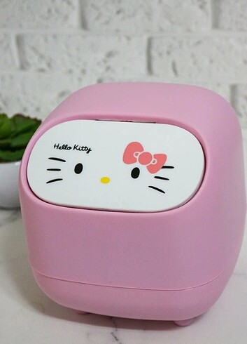Hello Kitty çöp kutusu